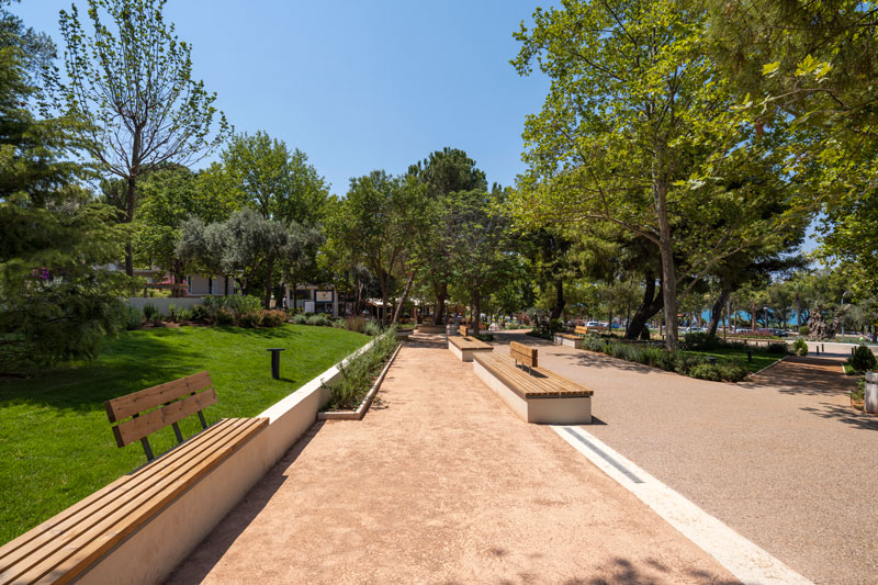 Ανάπλαση της Πλατείας Νυμφών στη Βουλιαγμένη  Athens Creative